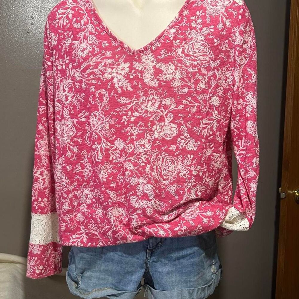 Ruff-hewn Women's Pink and Red Blouse